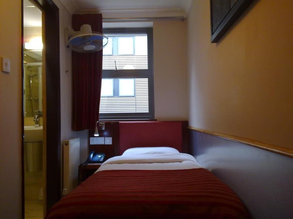Eurotraveller Hotel- Express London Bagian luar foto