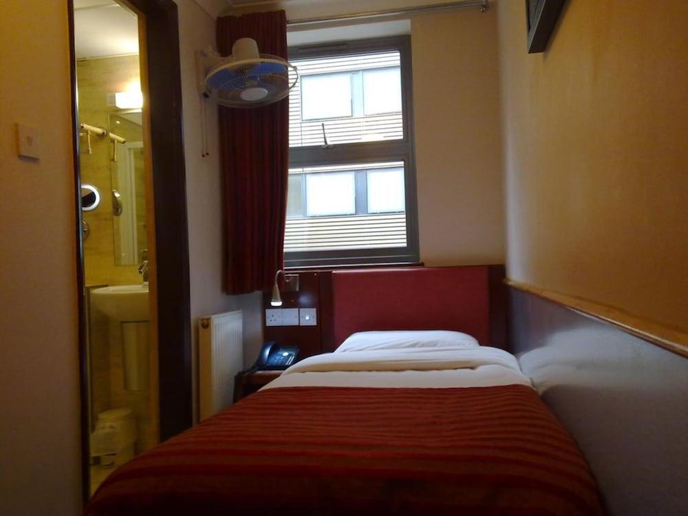 Eurotraveller Hotel- Express London Bagian luar foto