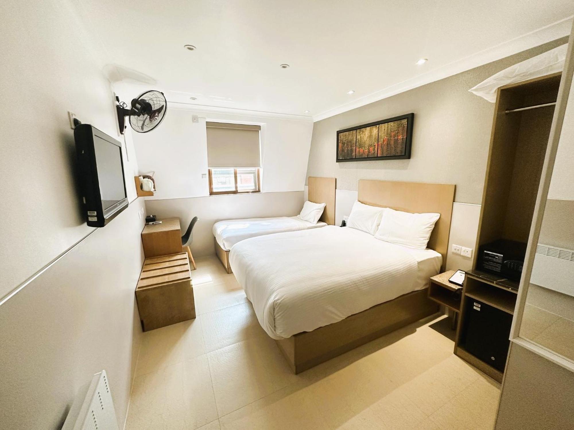 Eurotraveller Hotel- Express London Bagian luar foto