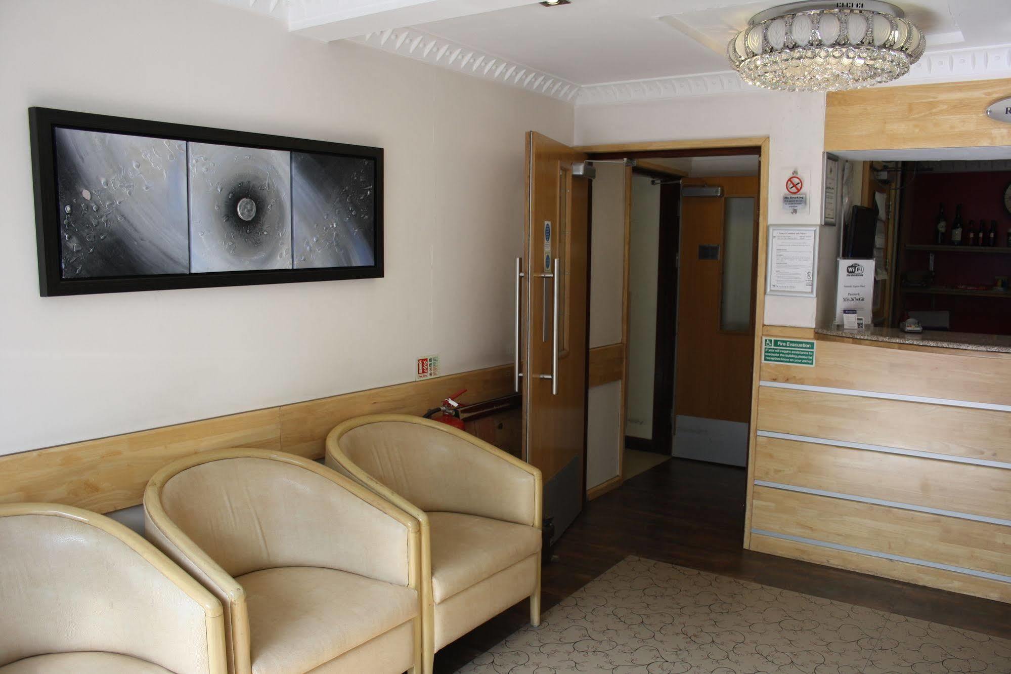 Eurotraveller Hotel- Express London Bagian luar foto
